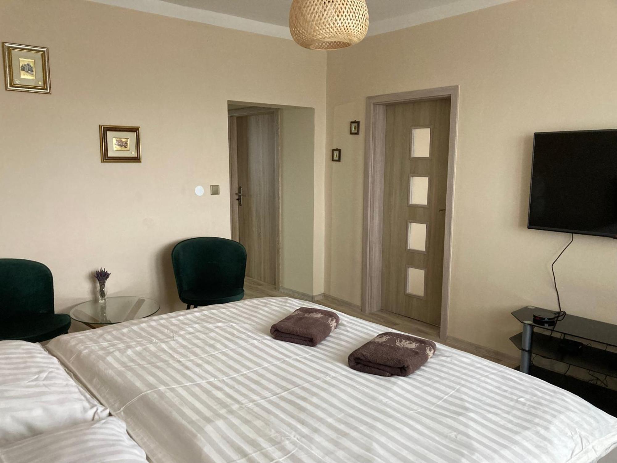 Drzovice Apartment In The Garden מראה חיצוני תמונה