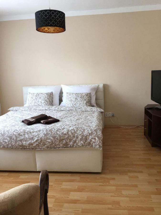Drzovice Apartment In The Garden מראה חיצוני תמונה